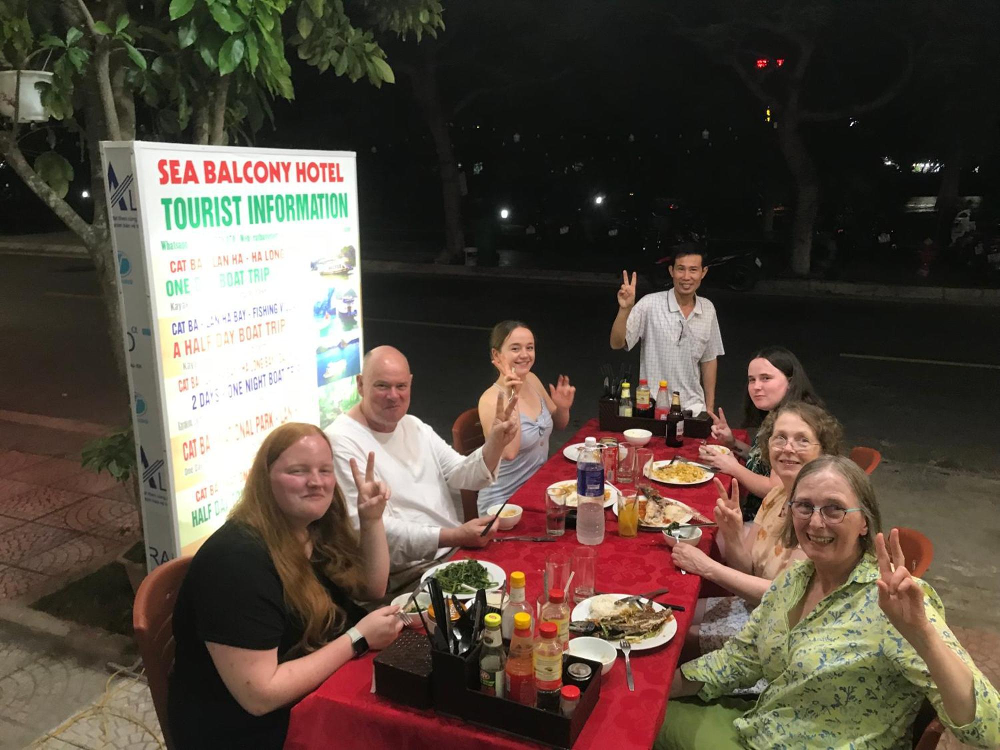 Sea Balcony Hotel Dong Khe Sau Exterior photo