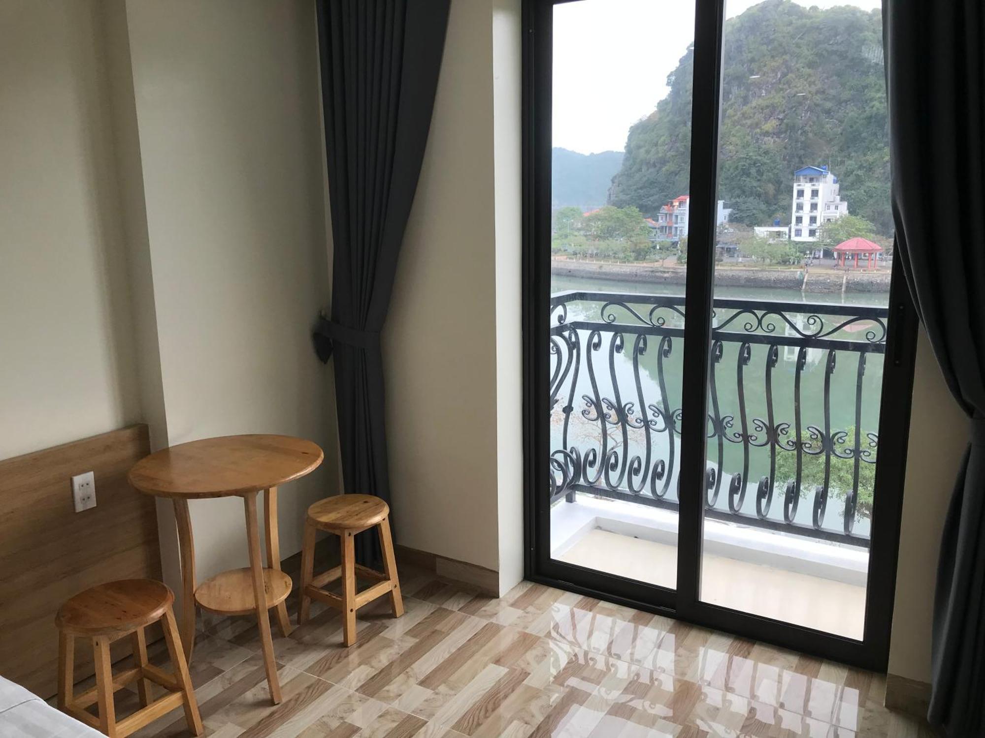 Sea Balcony Hotel Dong Khe Sau Exterior photo