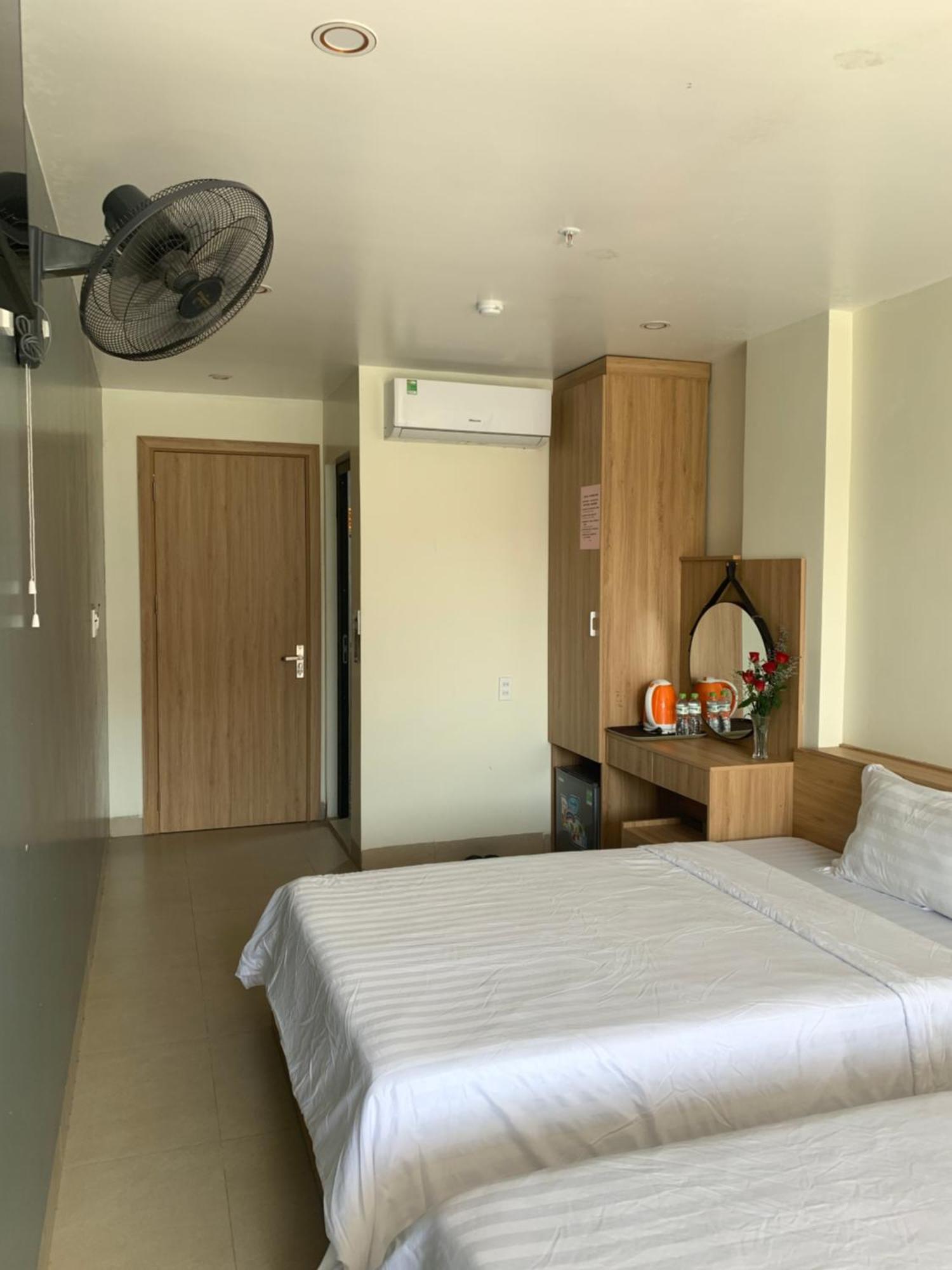 Sea Balcony Hotel Dong Khe Sau Exterior photo